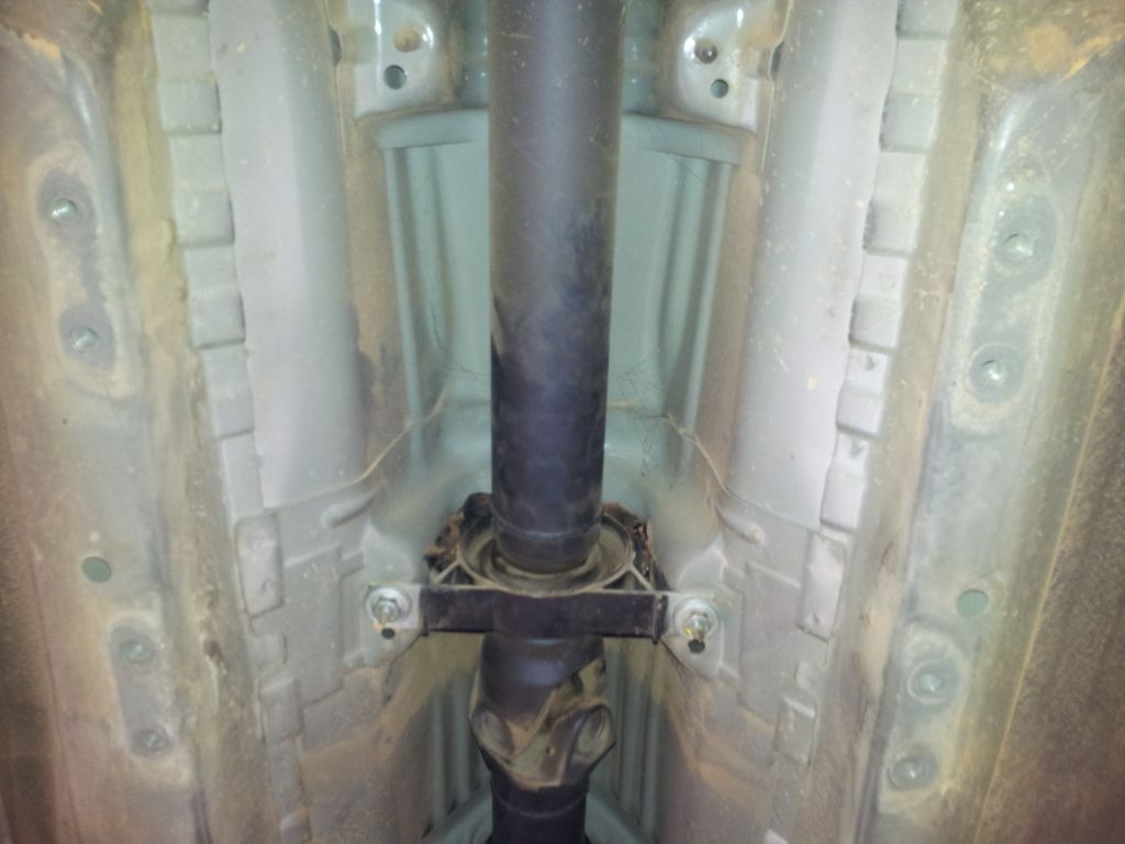 DIY guide E46 rear diff bush removal and refittal .. warning, pic